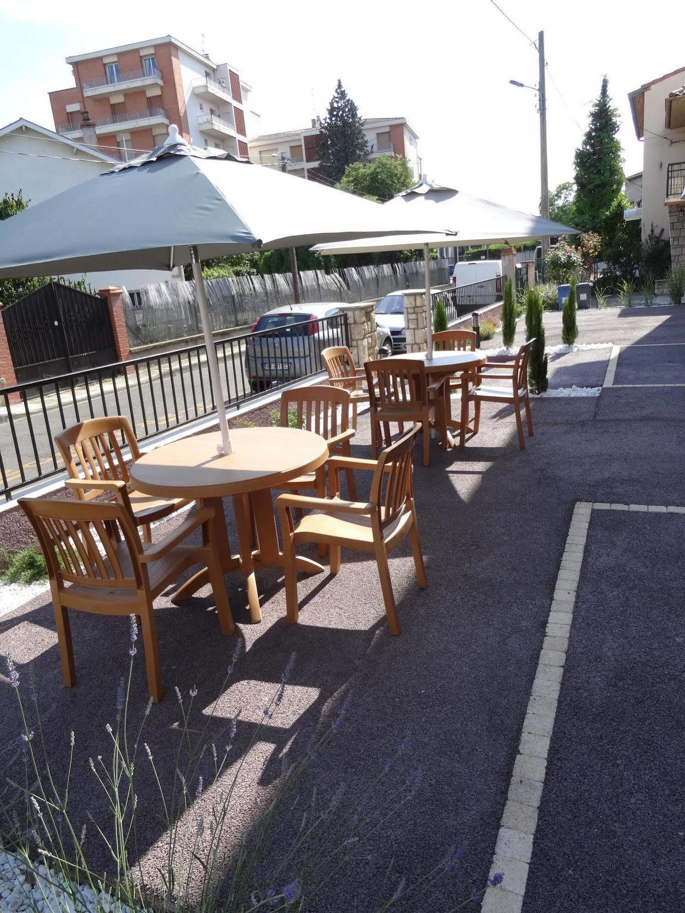 Hotel Prado Avec Parking - Proche Zenith Toulouse Eksteriør billede